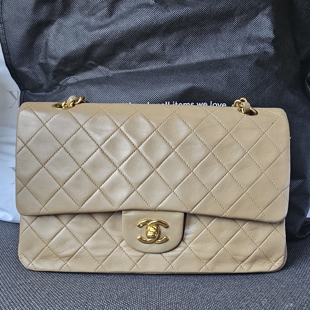SOLD AUTHENTIC Vintage Chanel Classic Flap